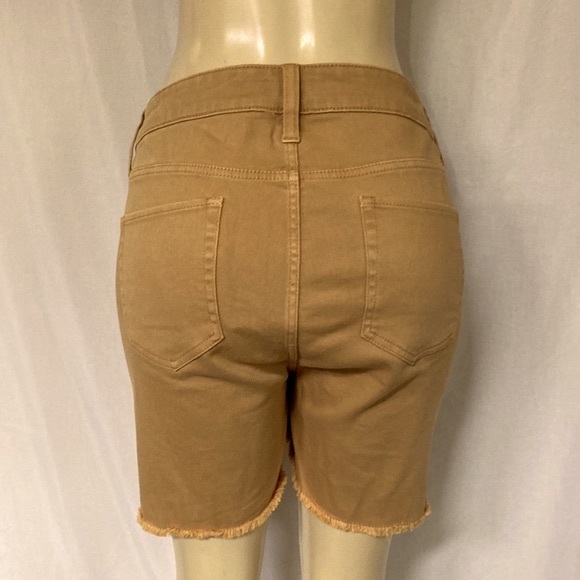 AVA & VIV Jeans Midi Shorts Women’s Size 18W Frayed Hems Golden Color NWOT - Picture 6 of 7